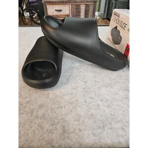32 Degrees EVA Cushion Indoor and Outdoor Slide Sandals, Size Medium (7.5-8.5)
